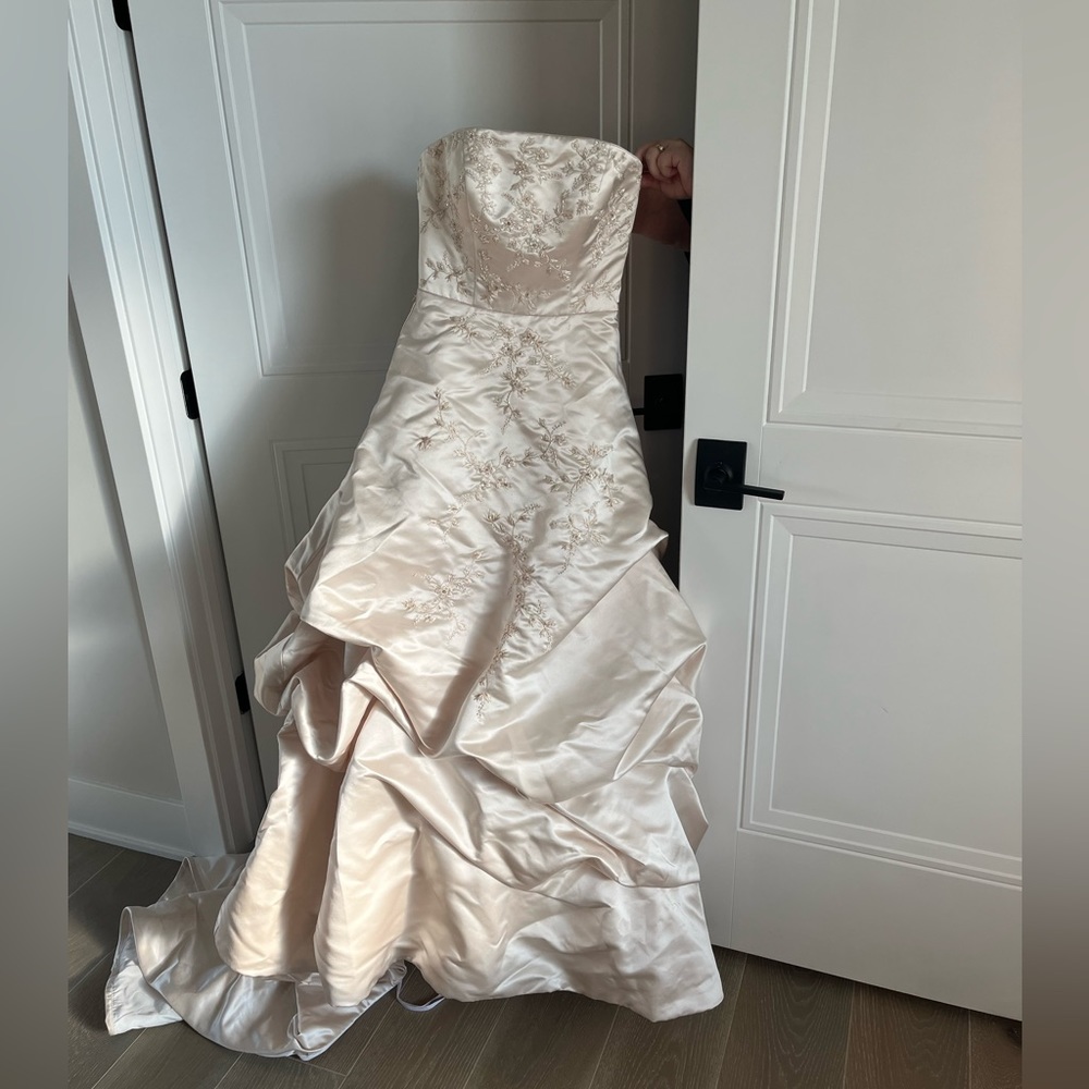 Strapless Ivory Oleg Cassini Wedding Dress
